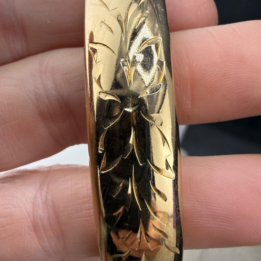 Vintage Bangle Bracelet Gold Tone 7.5" - Picture 2 of 11